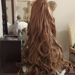 Luxurious Brown Wavy Hair Extension